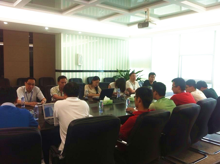 FUN乐天使集团举行2014届实习生座谈会