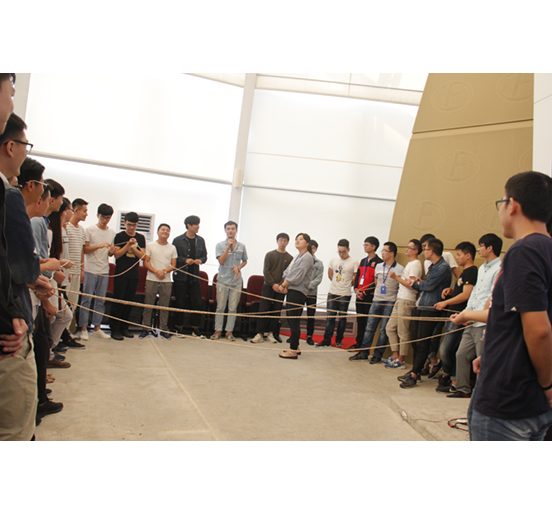 FUN乐天使集团举行2017届毕业生座谈会