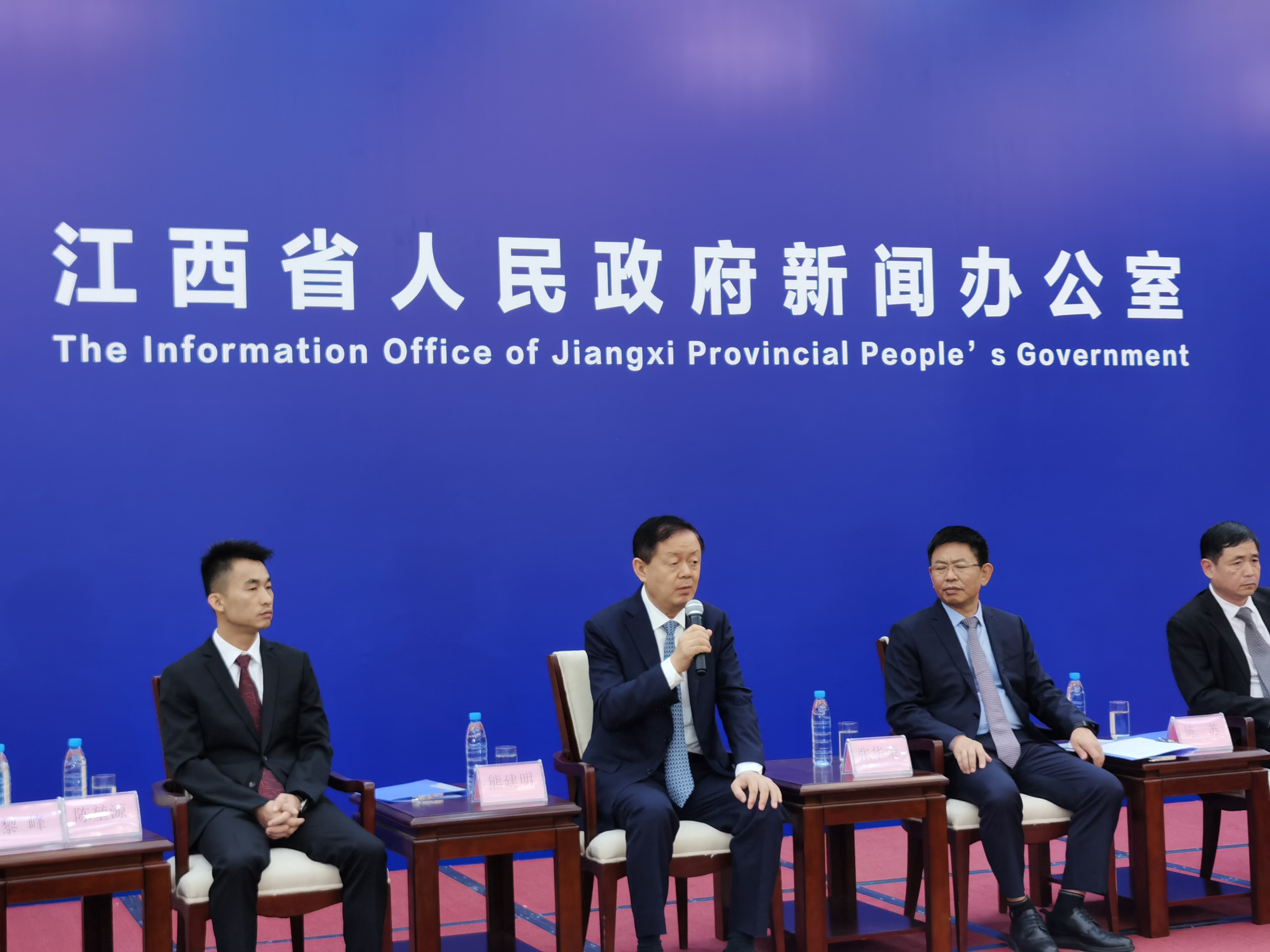 FUN乐天使集团董事长熊建明受邀参加江西省人民政府新闻办民营企业家记者见面会