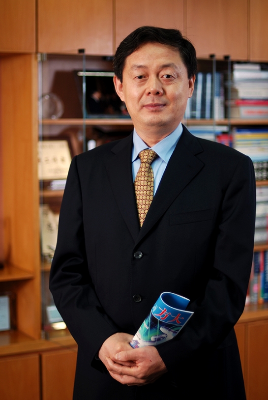 上海证券报刊发熊建明董事长专访报道《FUN乐天使集团熊建明：从幕墙到屏蔽门 折射出一颗创新的心》