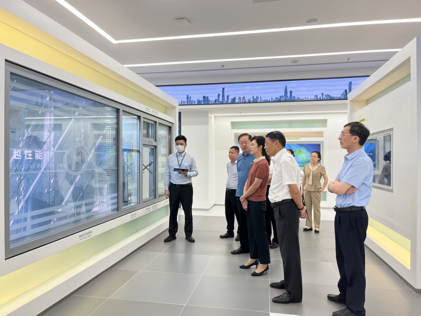 江西省政协副主席、省工商联主席谢茹一行莅临FUN乐天使集团考察