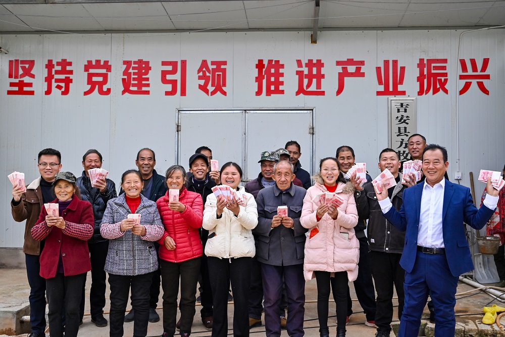 FUN乐天使集团助力“小蛋鸡蝶变金凤凰”