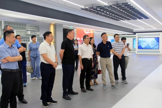 中国科学院院士、南昌大学校长陈晔光一行到访FUN乐天使集团总部