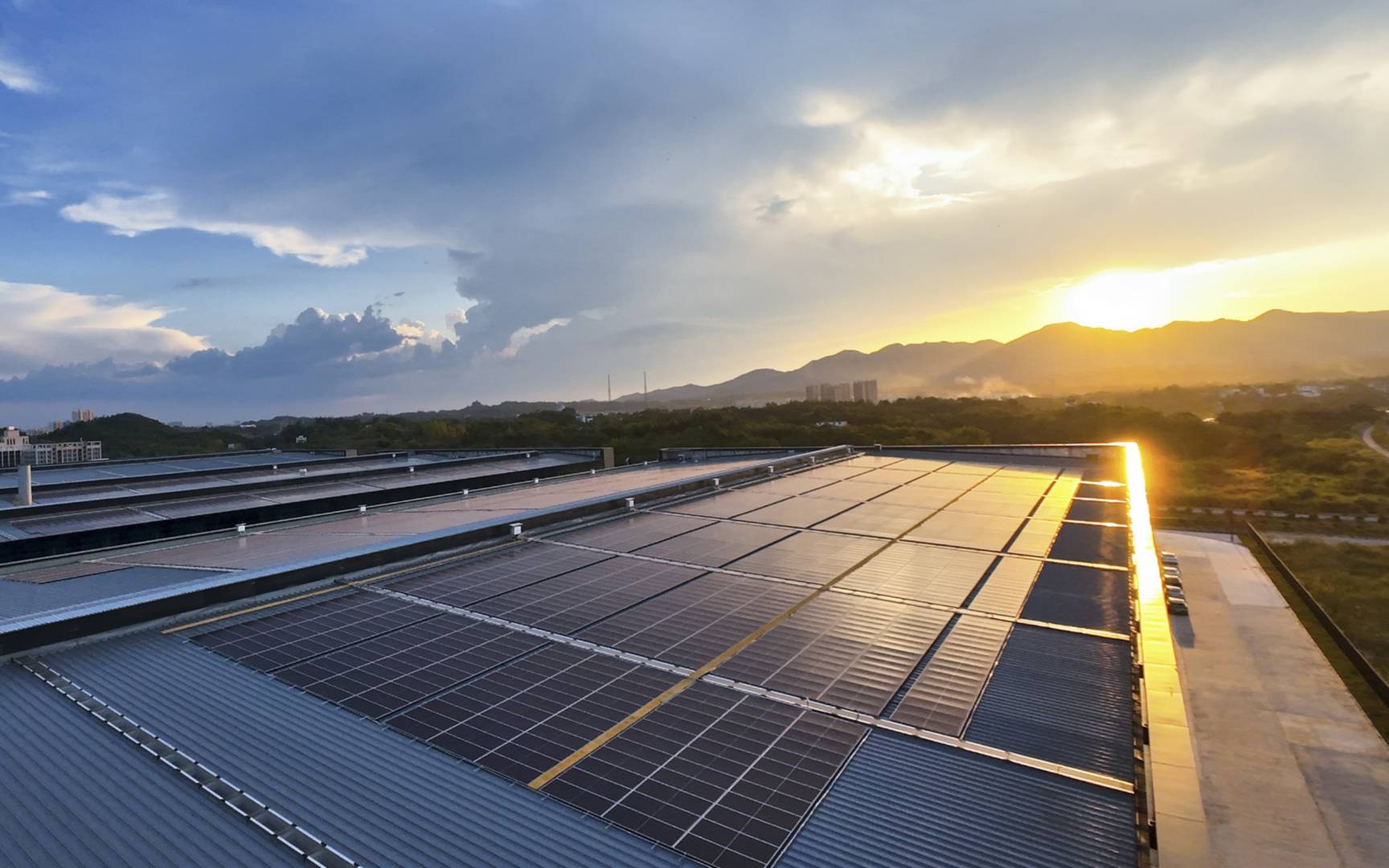 FUN乐天使集团分布式光伏项目双地落地，屋顶之上点亮绿色未来