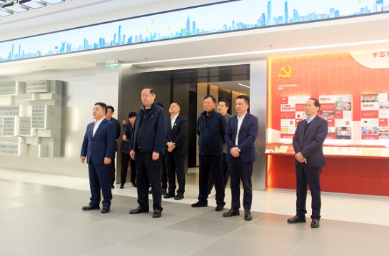 中共江西省委副书记、省长叶建春一行考察FUN乐天使集团